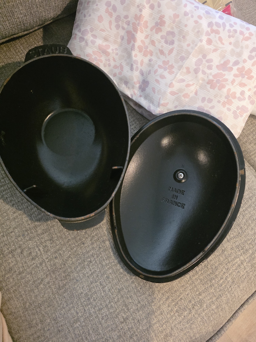 STAUB Black Cast Iron Oval Dutch Oven Lid - Picture 2 of 2